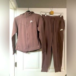 Nike Sweatsuit